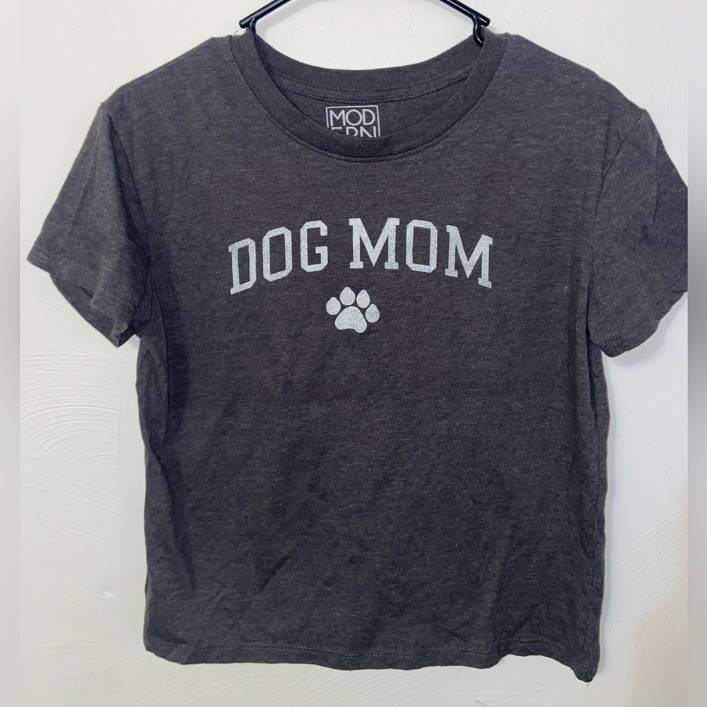 Modern Dog Mom Shirt Size Small